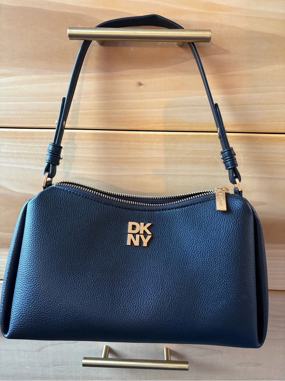 ✨ DKNY Remy Medium Zip-Top Shoulder Bag - Classic Black & Gold